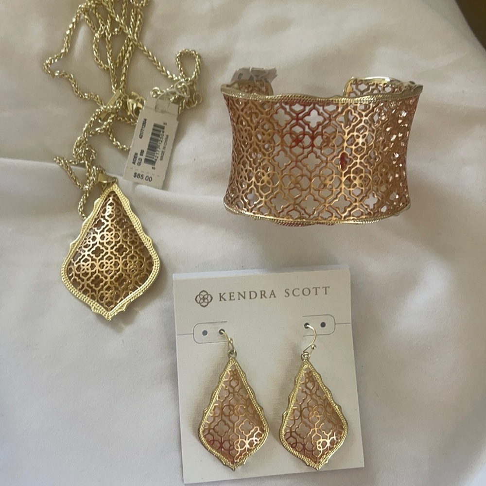 Kendra Scott Set